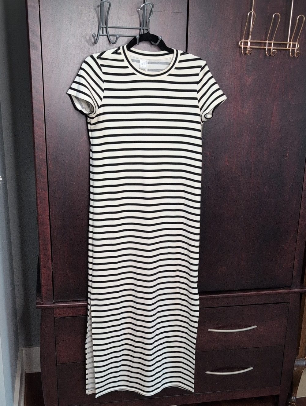 SPANX Black and White Striped Short-Sleeve Maxi Dress Small